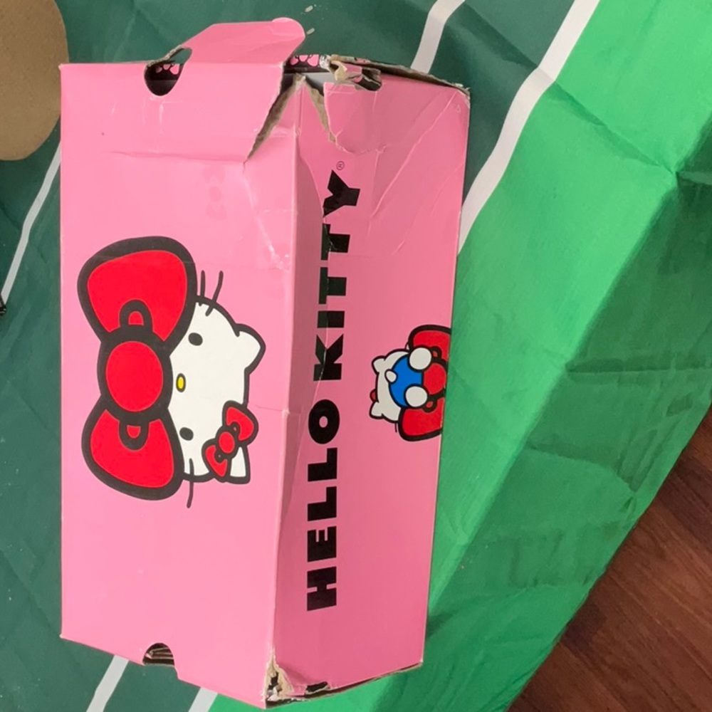 Hello Kitty Converse - image 4